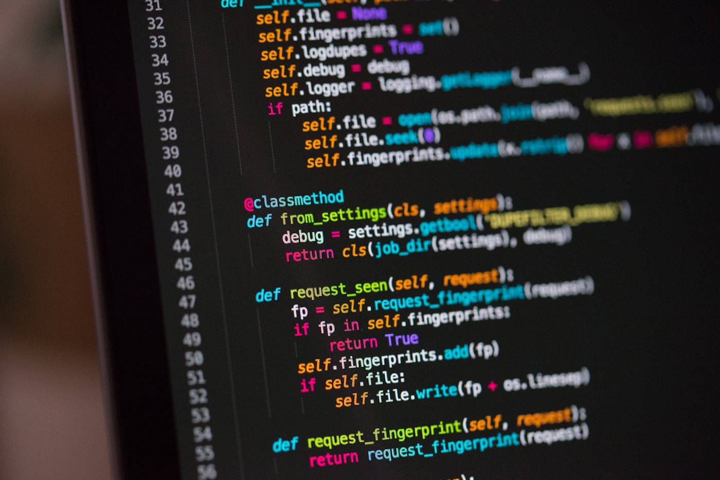 图三 · Hooks · pre-tool-use · post-tool-use · user-prompt-submit 等生命周期点