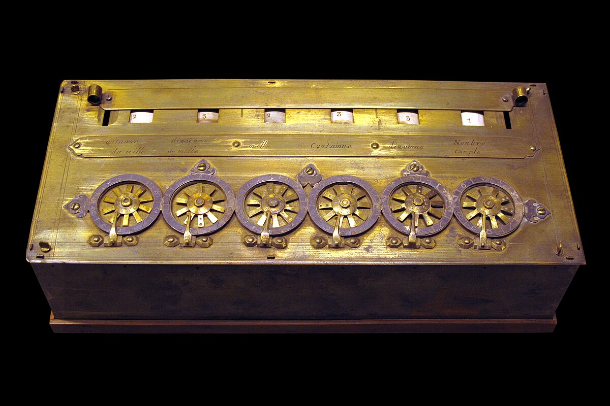 Pascaline · 1642 · 机械加减法计算器 · 工艺美术博物馆(巴黎)藏